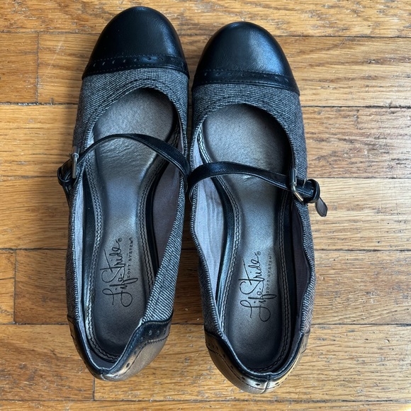 Life Stride Mary Jane style heels size 8 - Picture 3 of 5